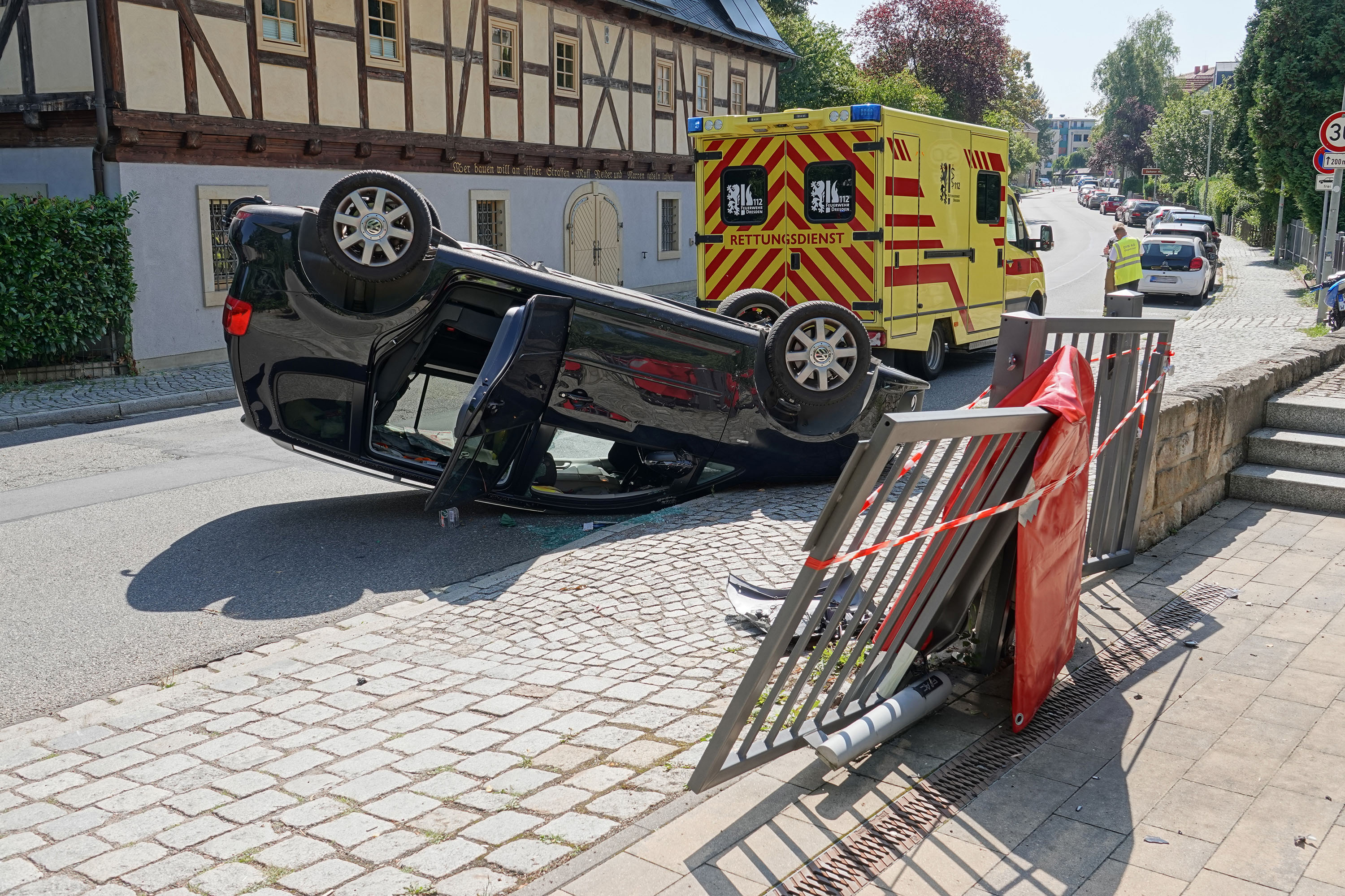 FW Dresden: Informationen zum Einsatzgeschehen von Feuerwehr und Rettungsdienst in der Landeshauptstadt Dresden vom 3. August 2026