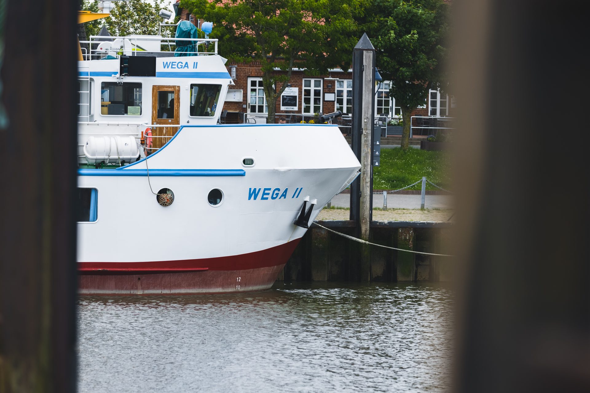 MS Wega II - Fahrt zum Leuchtturm "Hohe Weg" mit Krabbenfang