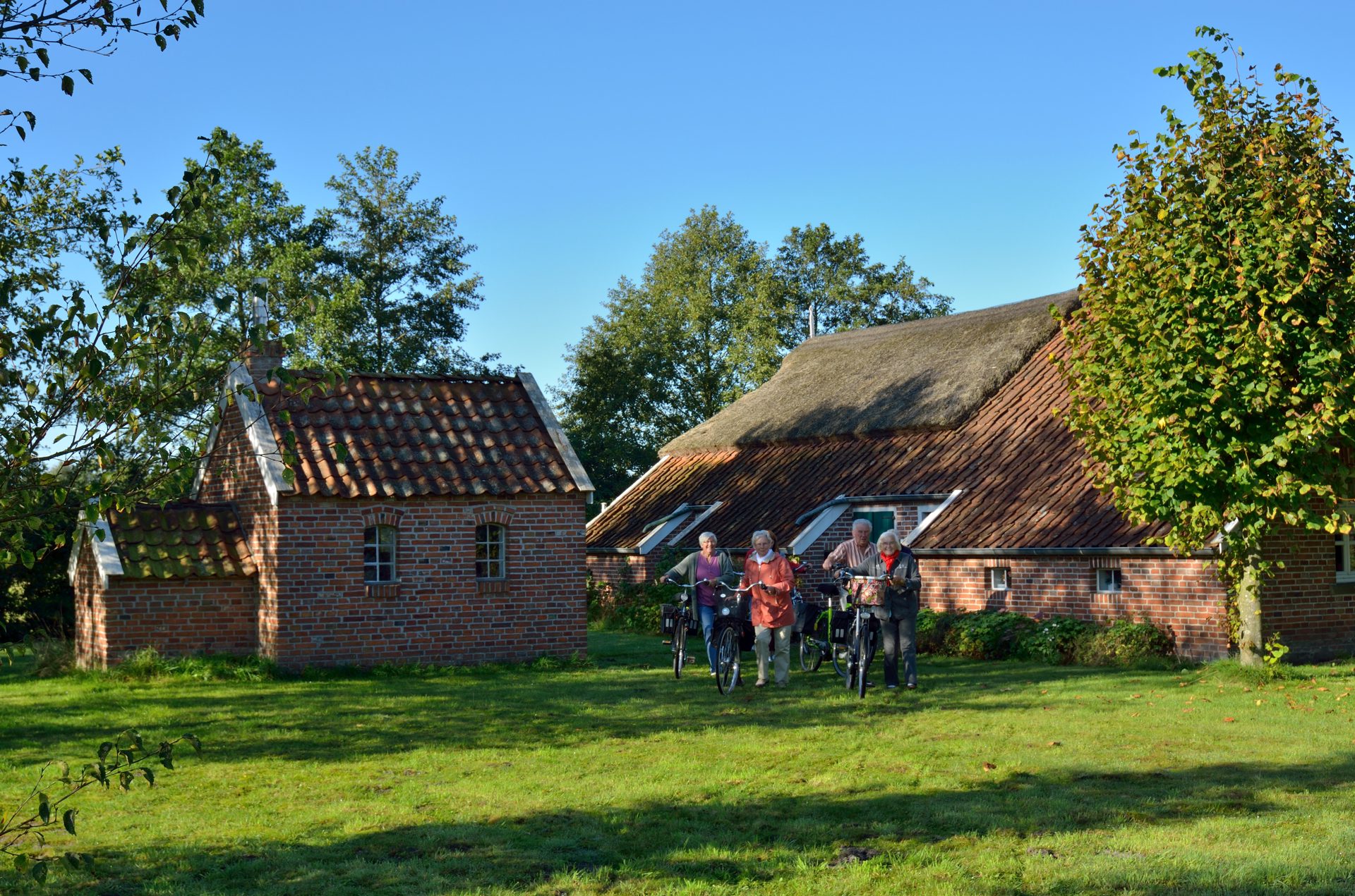 Teetied in Heiten's Huus