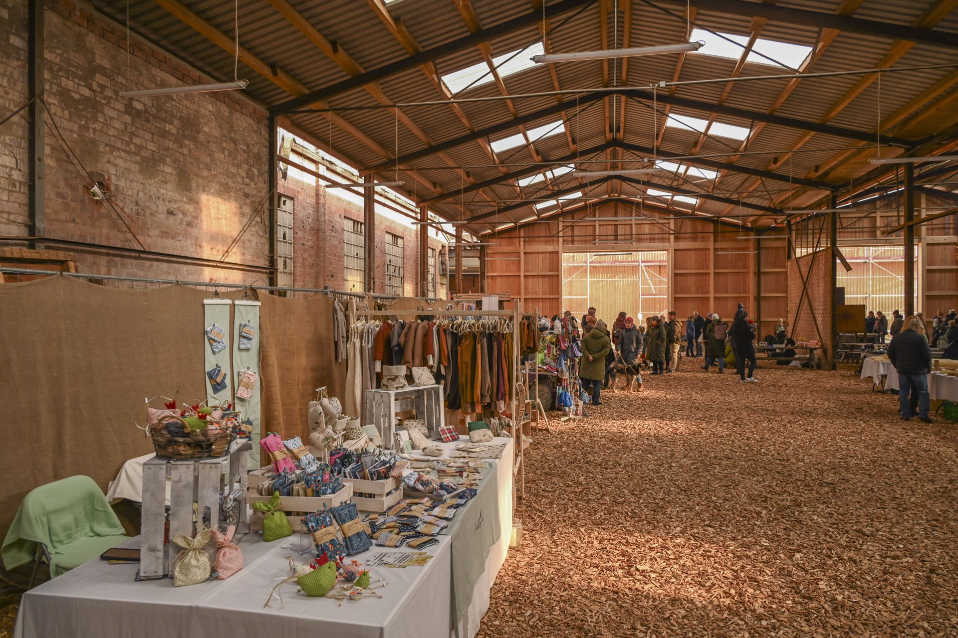 Hof-Markt mit Verkostung und Kunsthandwerk