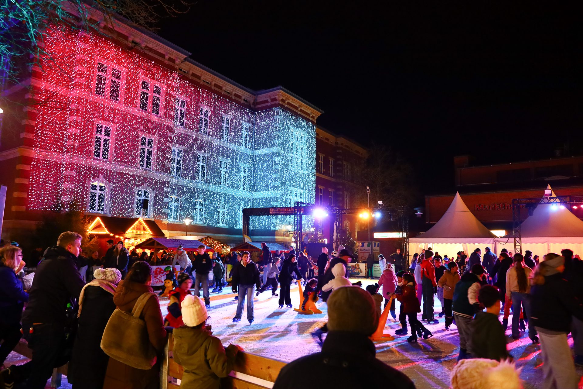 Seesener Lichterzauber - Weihnachtsmarkt mit Eisbahn