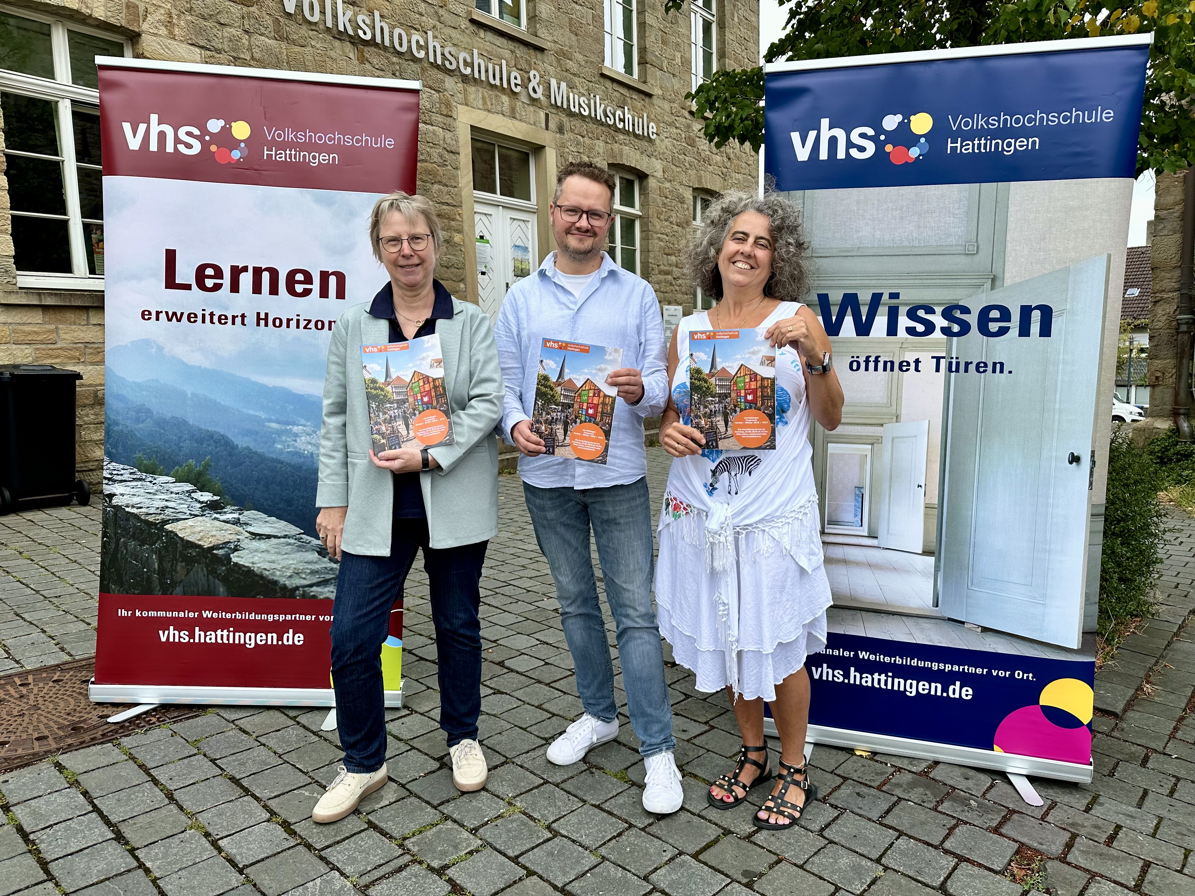 Infostand der vhs Hattingen in der Stadtbibliothek