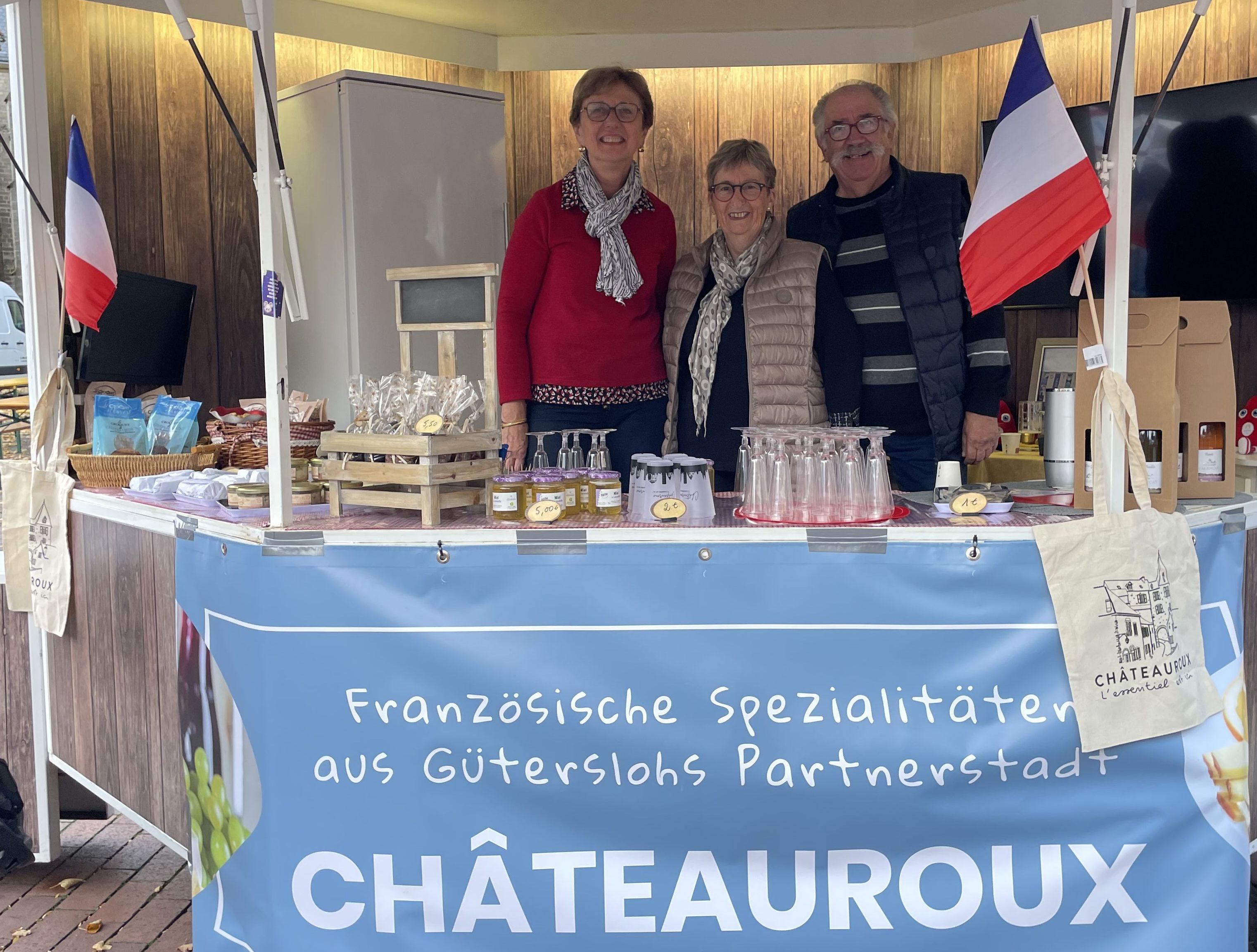 Gourmetmarkt mit französischem Stand aus Châteauroux