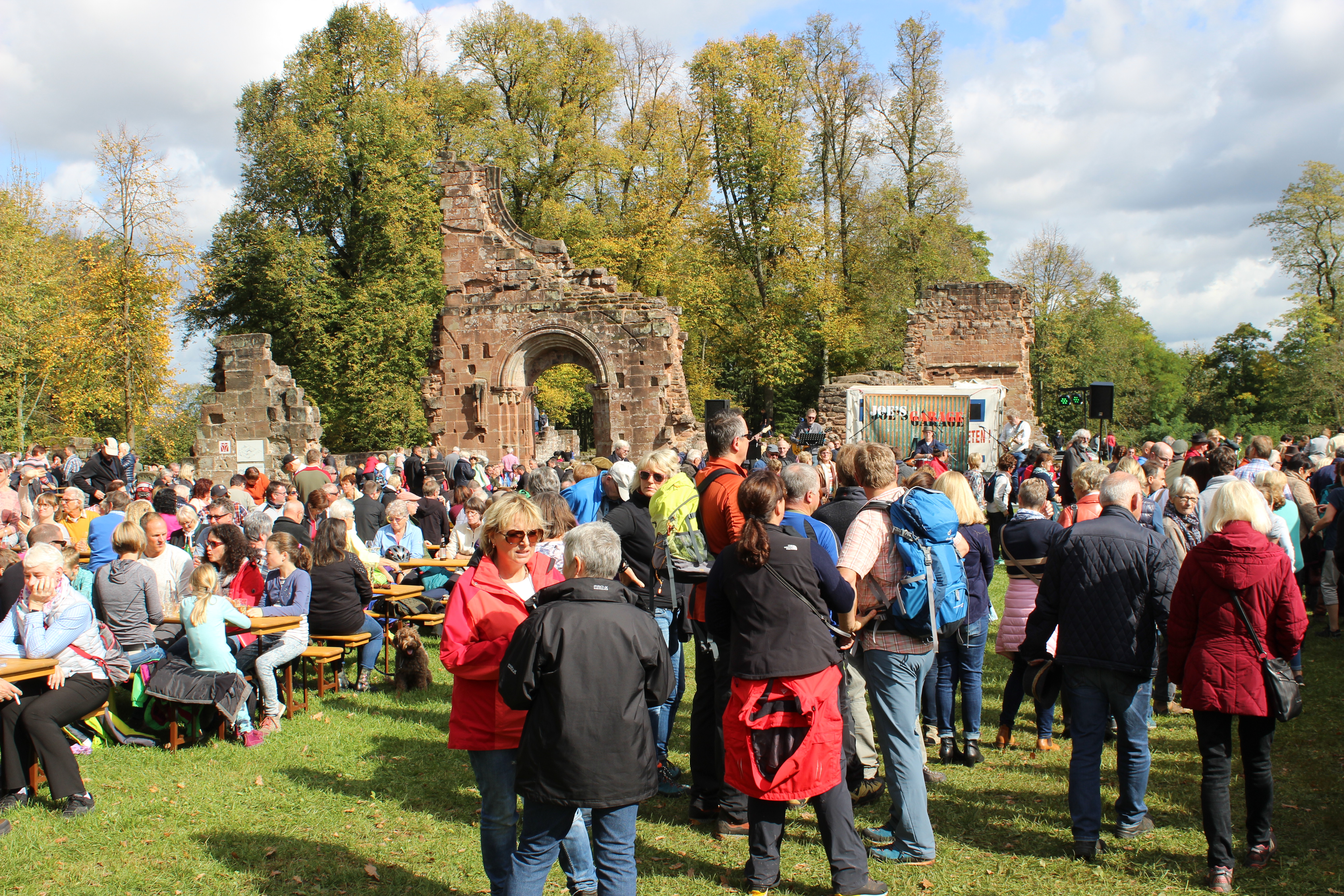 14. Weinfest an der Klosterruine